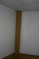 gal/251 North West St. - 2006-2007/tn_070124 Gun Stock Post  South Parlor.jpg